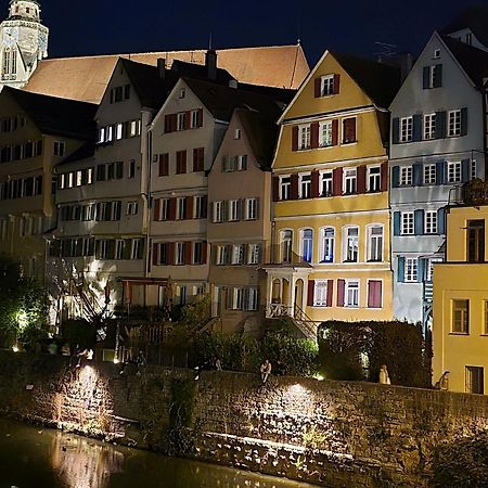 Stadtnahes Gaestezimmer Im Penthouse Bei Esi Τούμπινγκεν Εξωτερικό φωτογραφία
